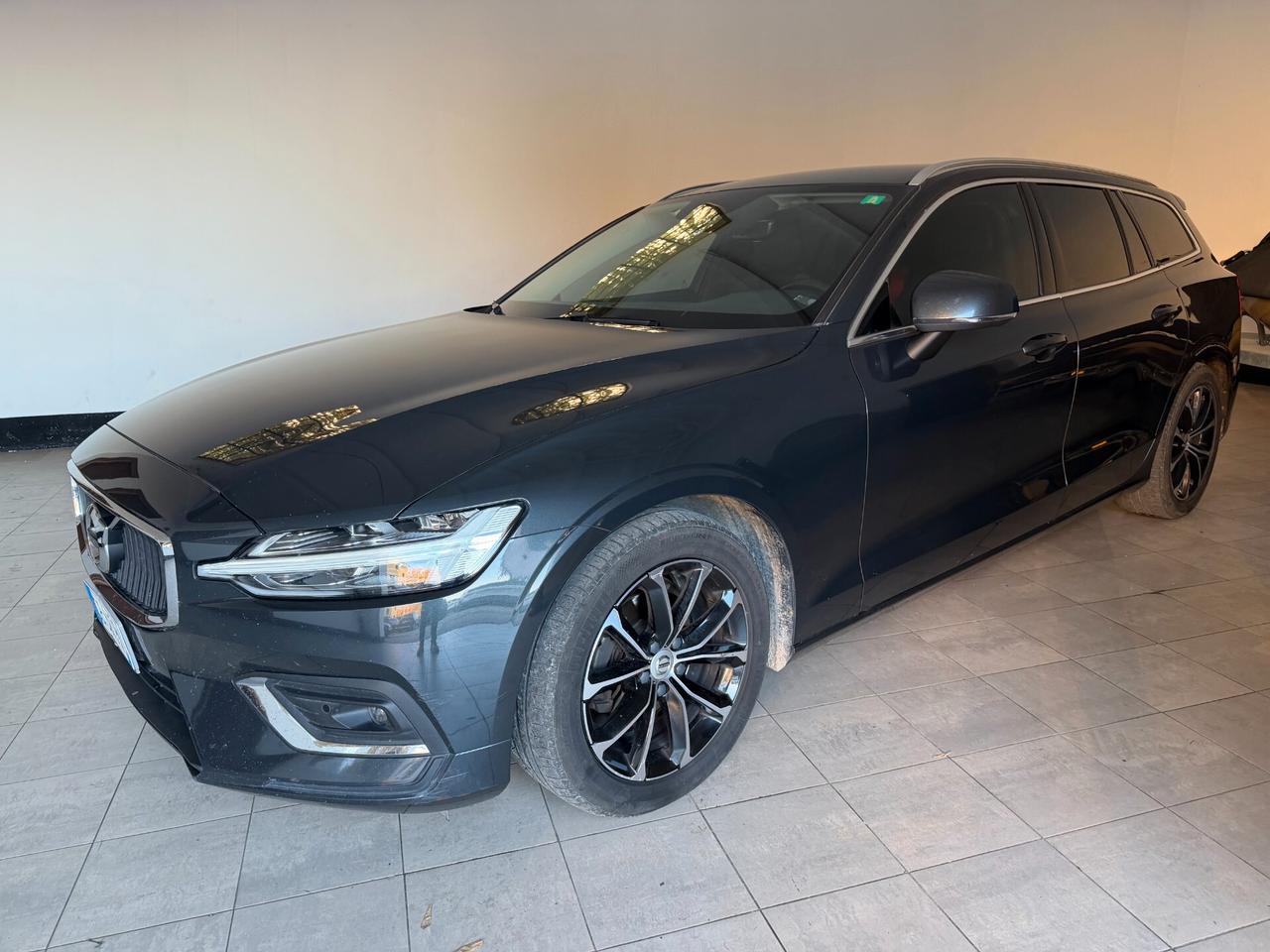 Volvo V60 D3 Geartronic Inscription 12/2020 AUTOCARRO