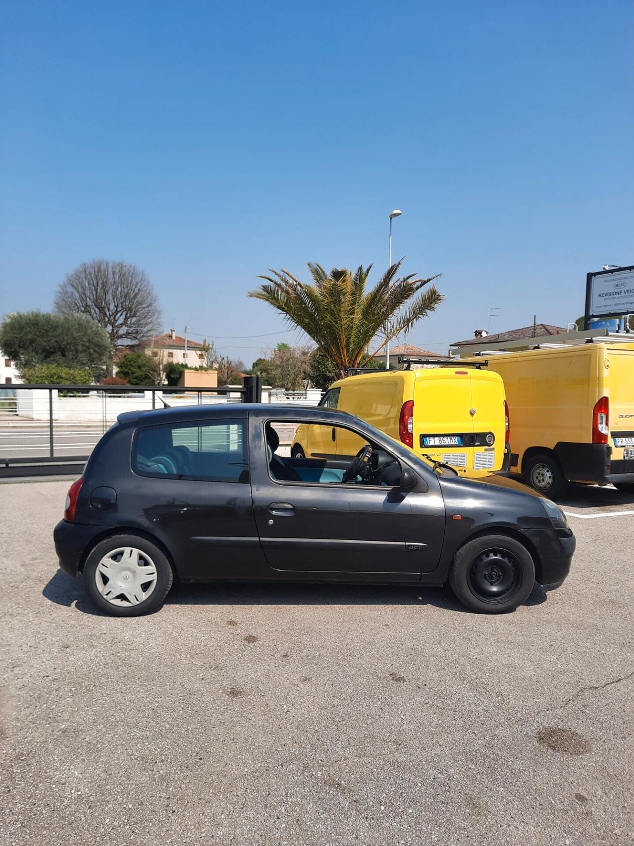 Renault Clio 1.5 dCi 65CV OK NEOPATENTATI