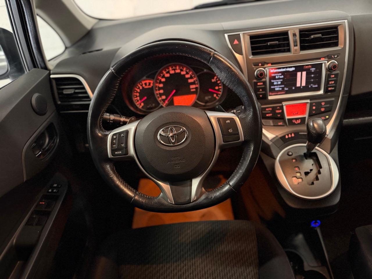 Toyota Verso-S 1.3 MT Active