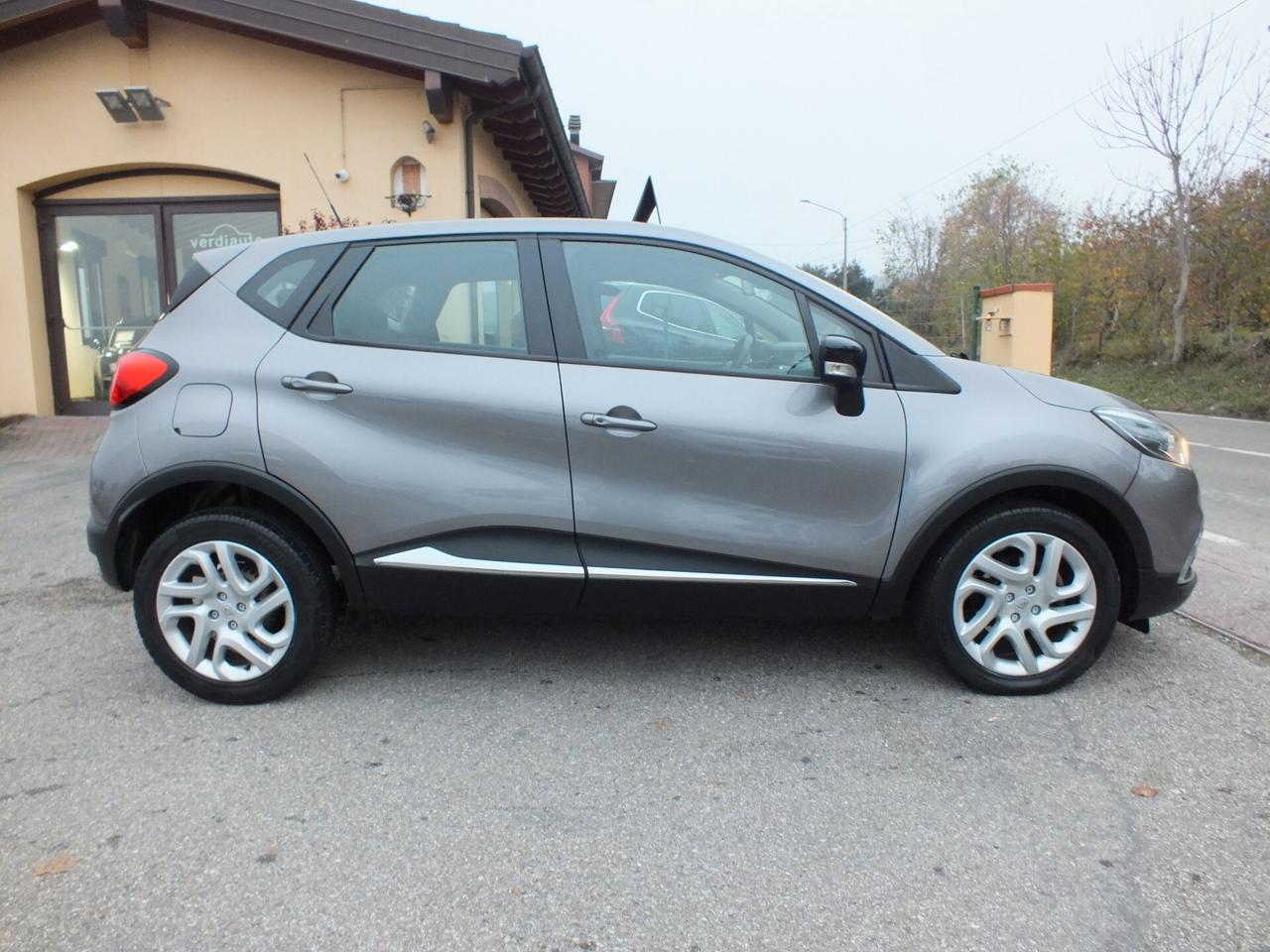 RENAULT CAPTUR 110 CV- RETROCAMERA-NAVI-