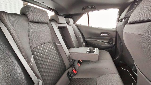 TOYOTA Corolla 1.8 Hybrid Active