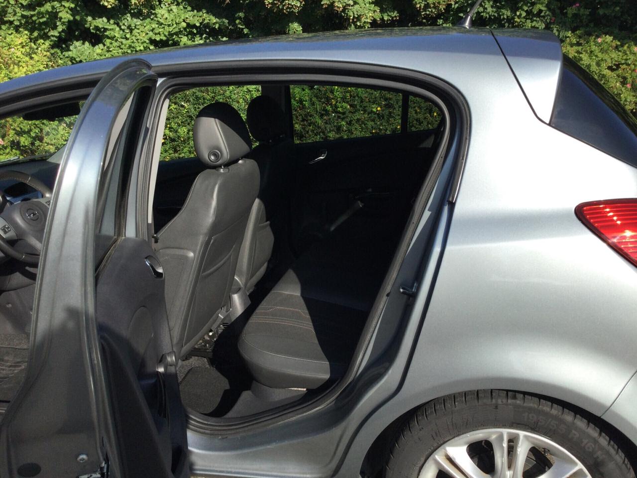 Opel Corsa 1.2 Gpl Neopatentati euro 5B- 2012