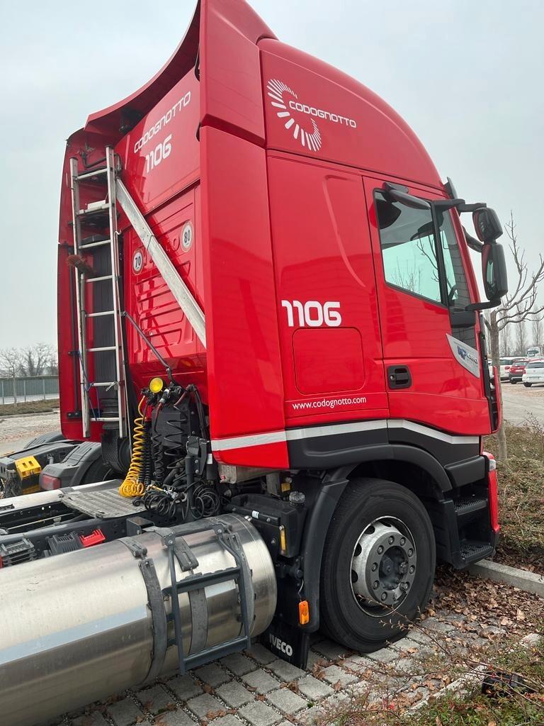 IVECO Stralis 460 NP LNG 4x2 – Retarder – Clima da fermo – 2 letti