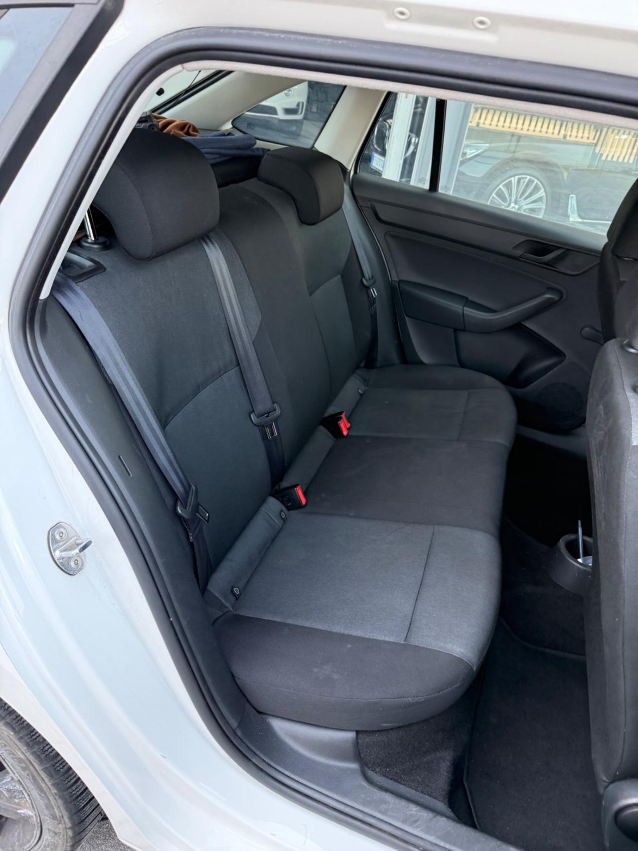 Skoda Rapid 1.6 TDI CR 90 CV DSG Active