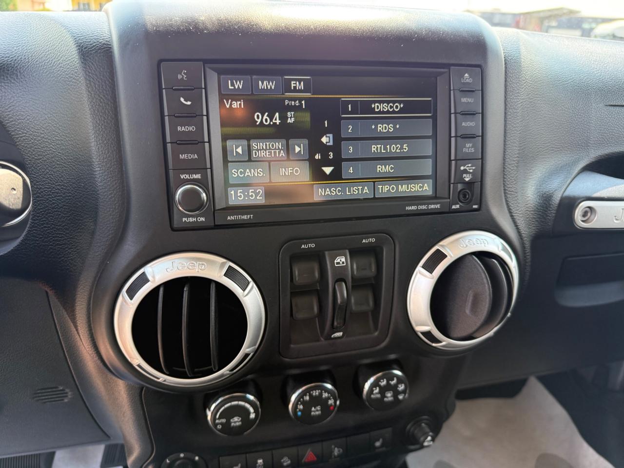 Jeep Wrangler Unlimited 2.8 CRD DPF Sahara Auto