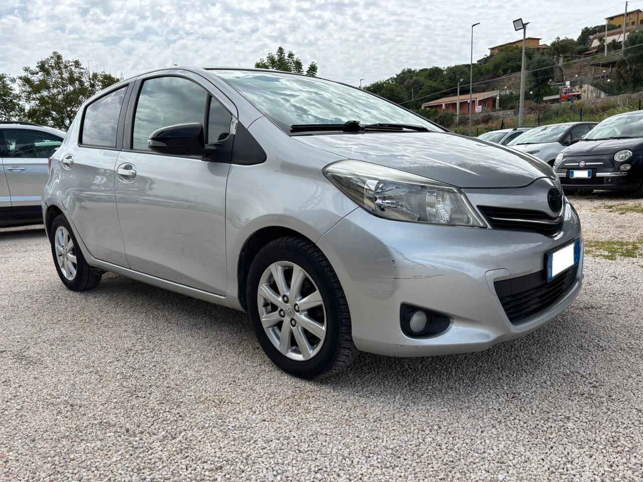 TOYOTA YARIS 1.3 B - 2012
