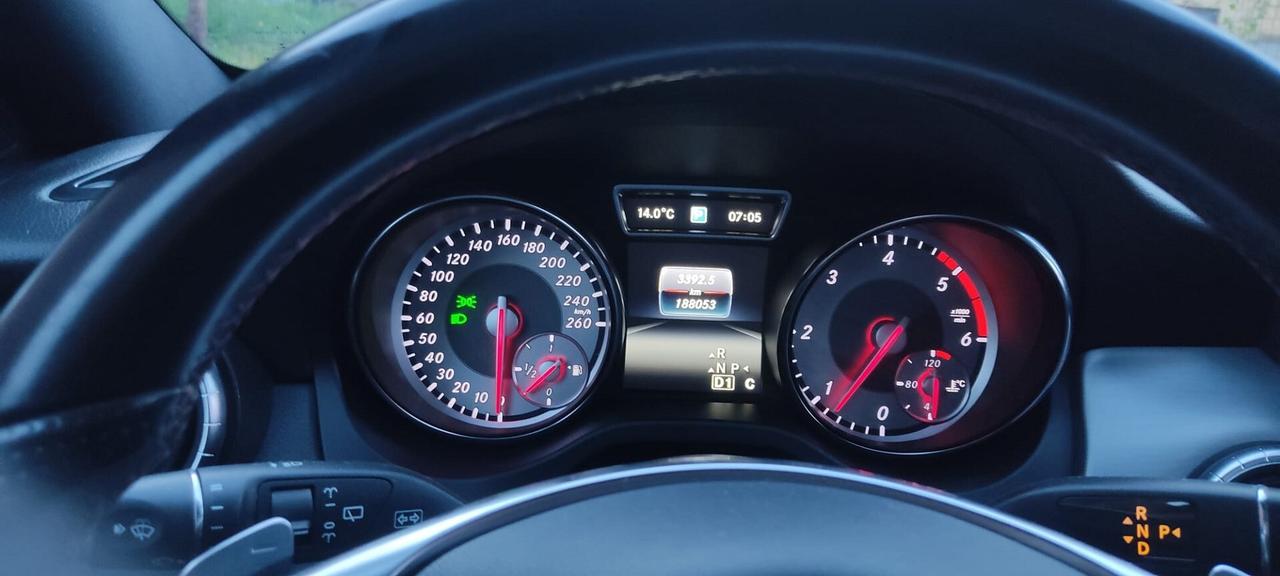 MERCEDES CLA 220 CDI SHOOTING BREAK