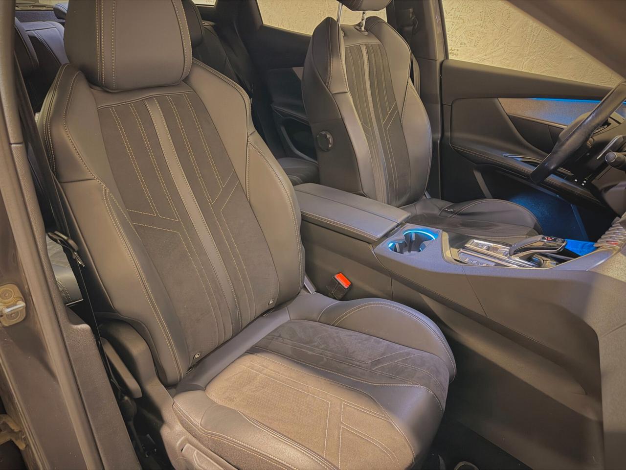 Peugeot 3008 1.5 HDI 130CV EAT8 GT Line