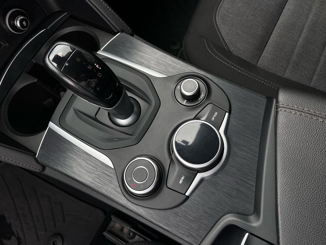 Alfa Romeo Stelvio 2.2 Turbodiesel 160 CV AT8 RWD Sport-Tech