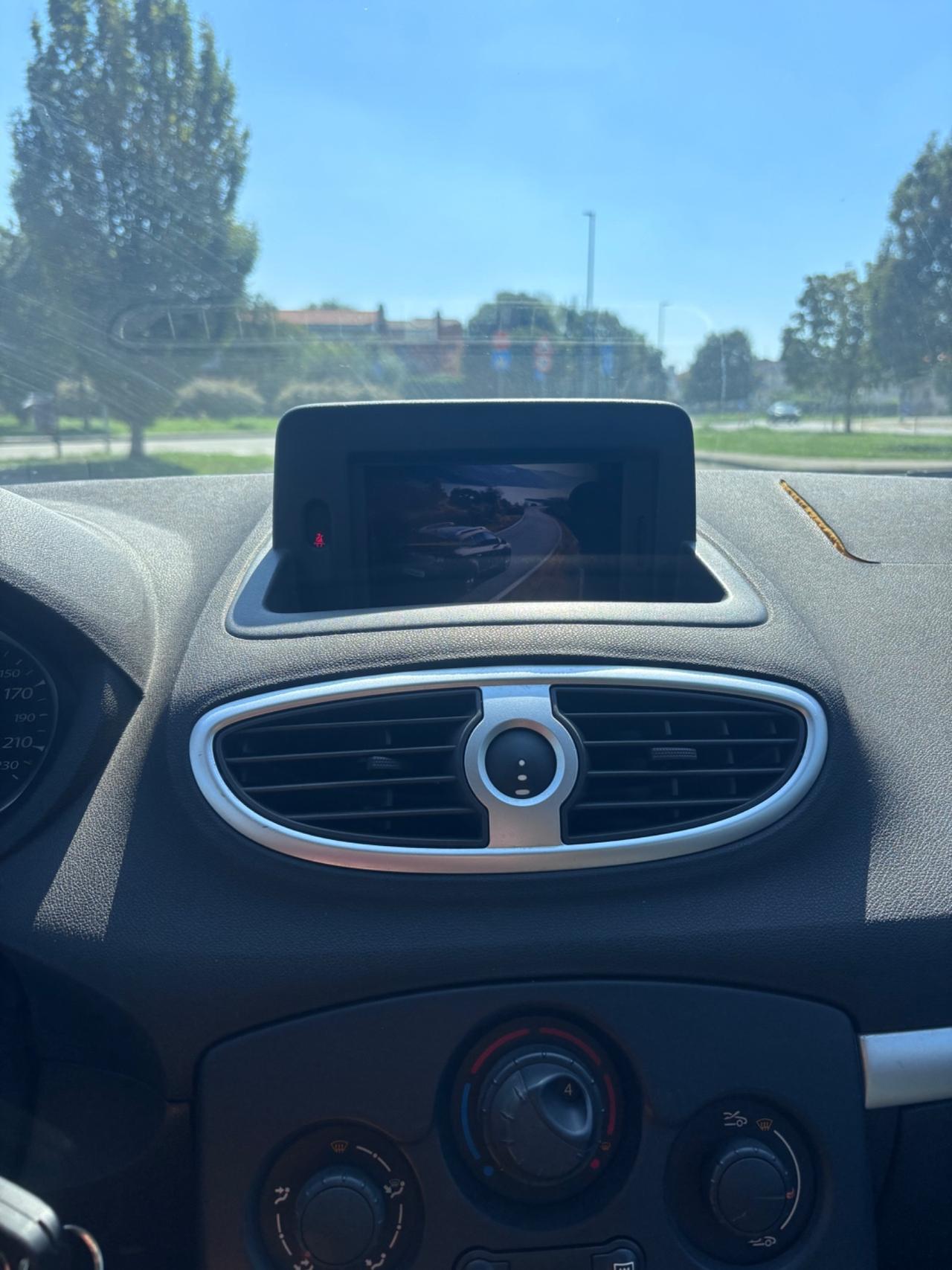 Renault Clio 1.2 16V 5 porte Dynamique