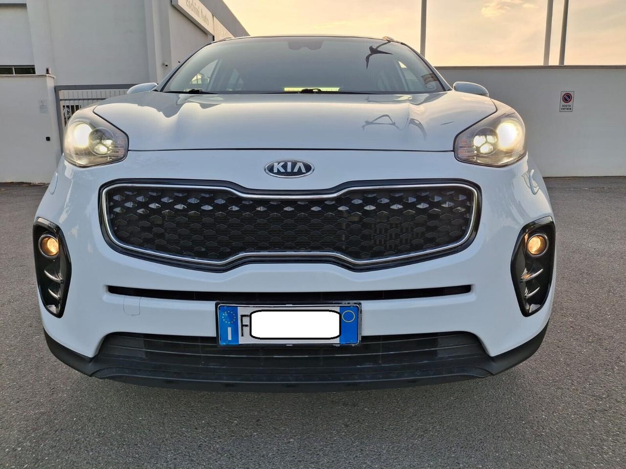 Kia Sportage 1.7 crdi-COOL NAVI-EURO 6-TETTO PANORAMICO-