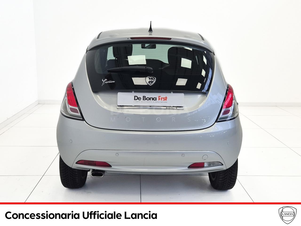 Lancia Ypsilon 1.2 8v silver c/clima 69cv
