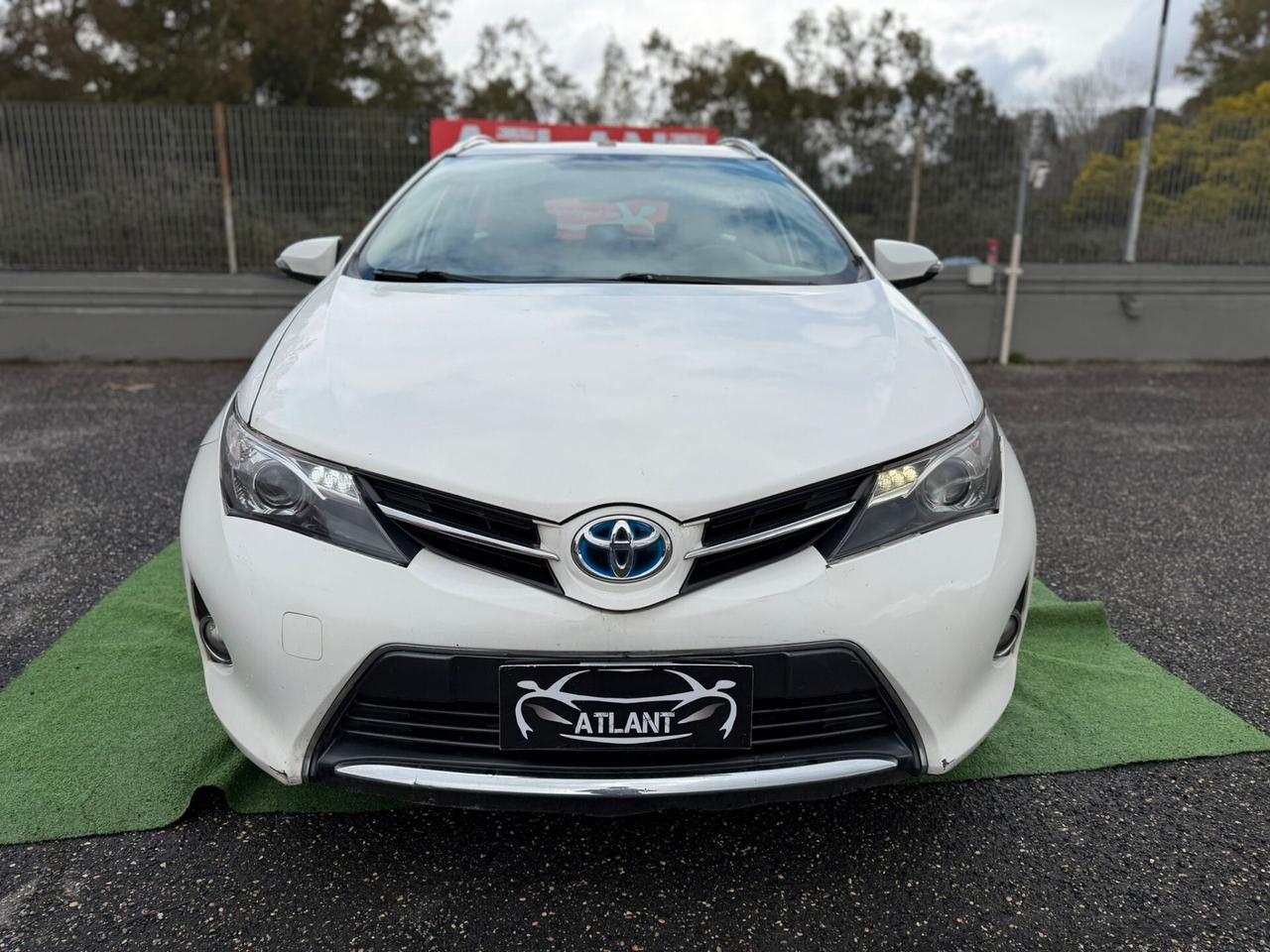 Toyota Auris Touring Sports 1.8 Hybrid Lounge