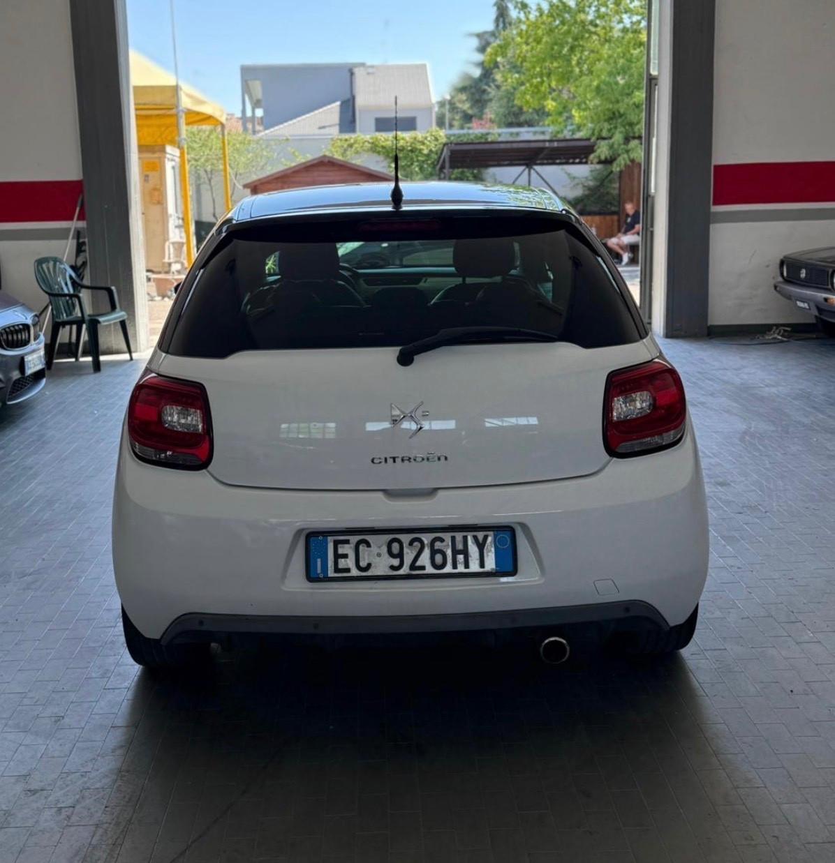 Citroen DS3 DS 3 1.4 VTi 95 Just Black (70 kw)