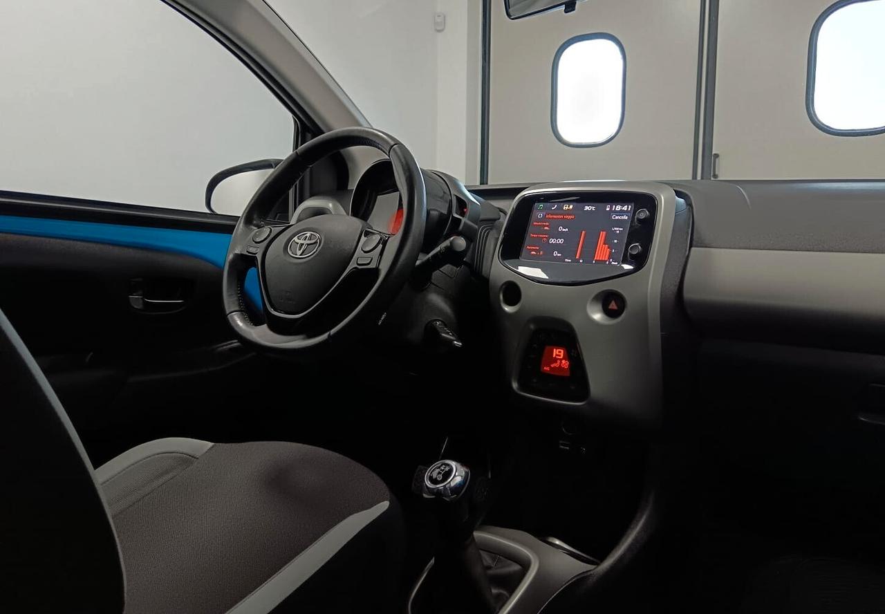 Toyota Aygo 1.0 NEOPATENTATI 5 porte x-wave