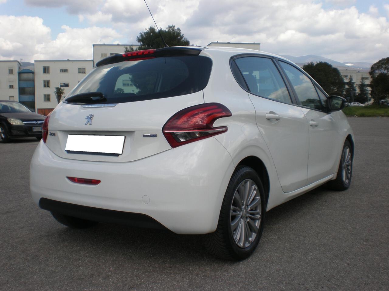 Peugeot 208 1.6 td restyling, bella