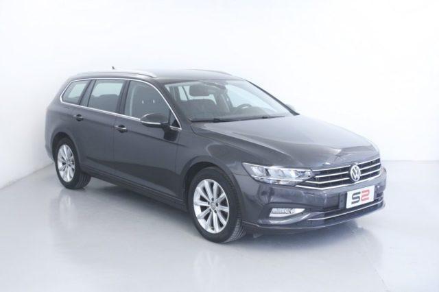 VOLKSWAGEN Passat Variant 2.0 TDI SCR EVO DSG Business Fari LED