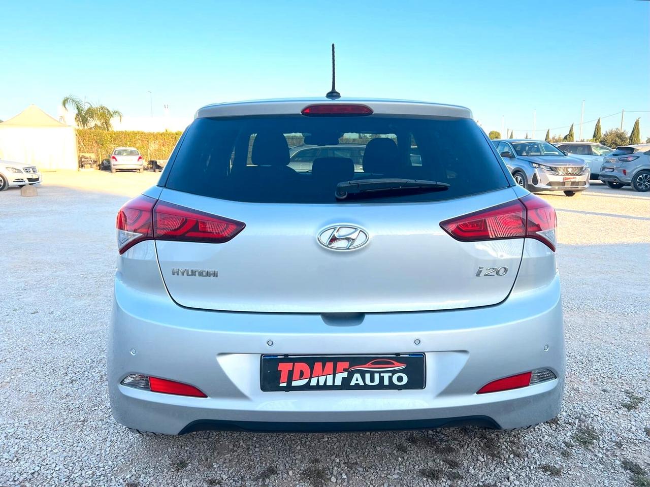 Hyundai i20 1.1 DIESEL 5 PORTE TETTO APRIBILE