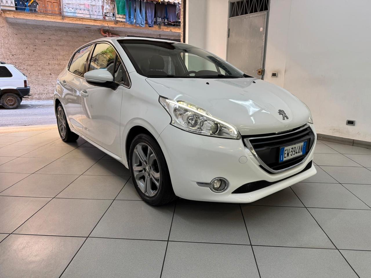 Peugeot 208 1.4 Diesel 68 CV 2014