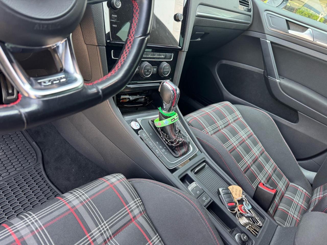 Volkswagen Golf GTI Golf GTI PERFORMANCE 2.0 245CV DSG