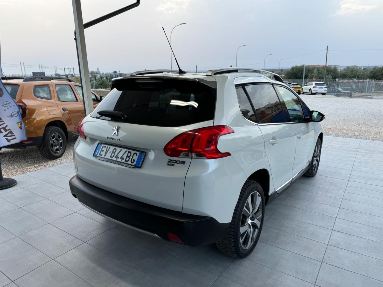 Peugeot 2008 1.6 e-HDi 92 CV Stop&Start Allure tetto panoramico