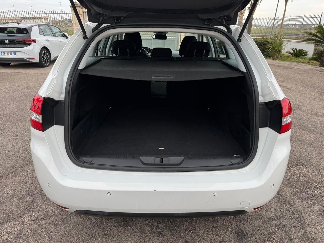 Peugeot 308 1.6HDI 120CV