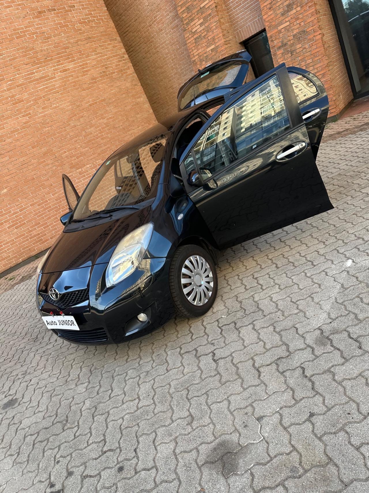 Toyota Yaris 1.0 5 porte Lounge