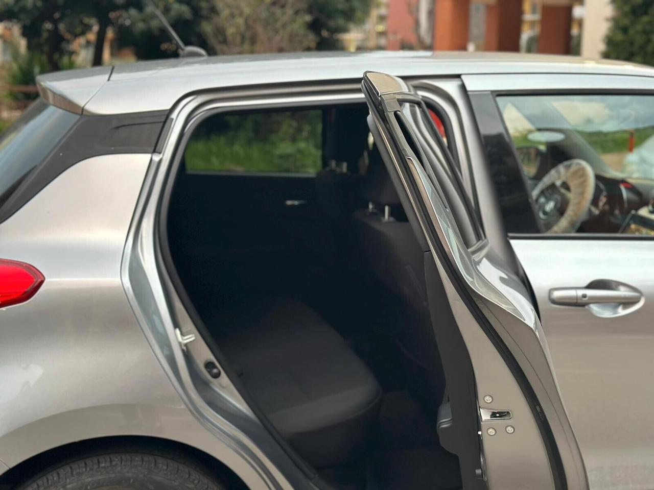 Suzuki Swift 1.2 Hybrid Top