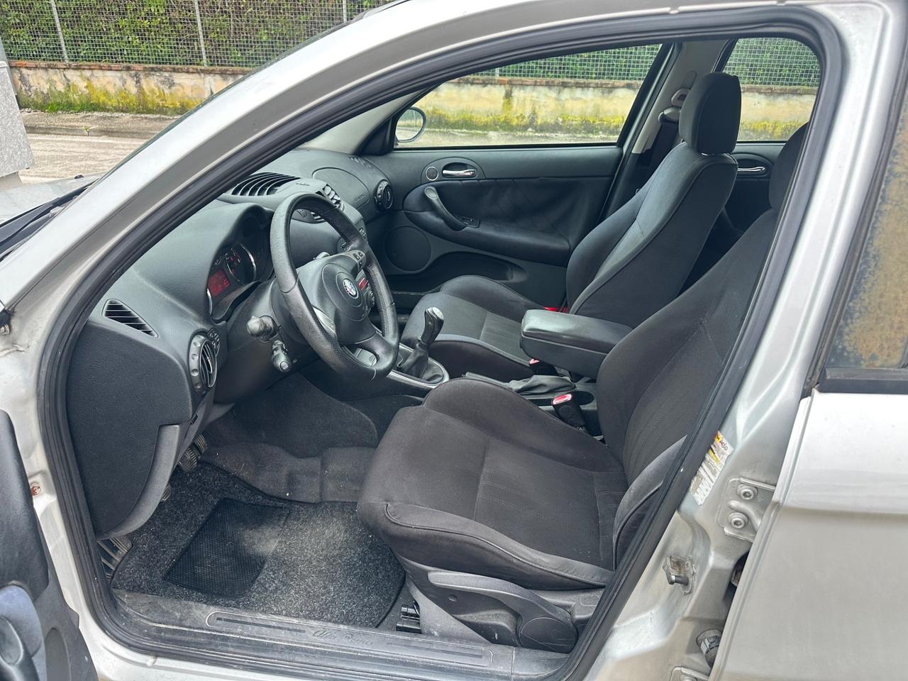 Alfa Romeo 147 1.6 16V TS (105) 5 porte Black Line