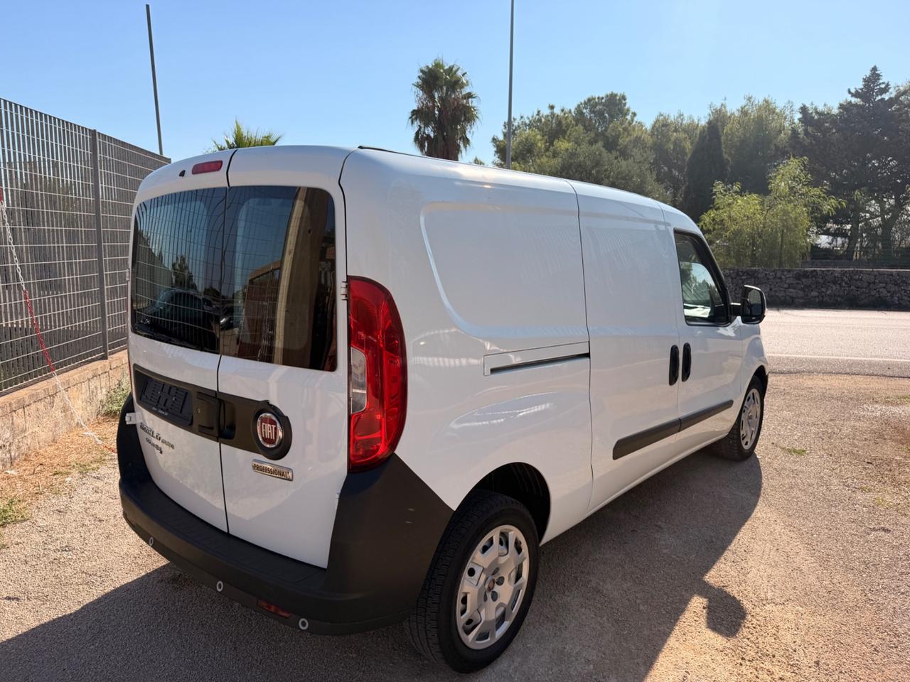 Fiat Doblò Maxi Professional 1.6 MTJ - 2016 NAVI/CLIMA