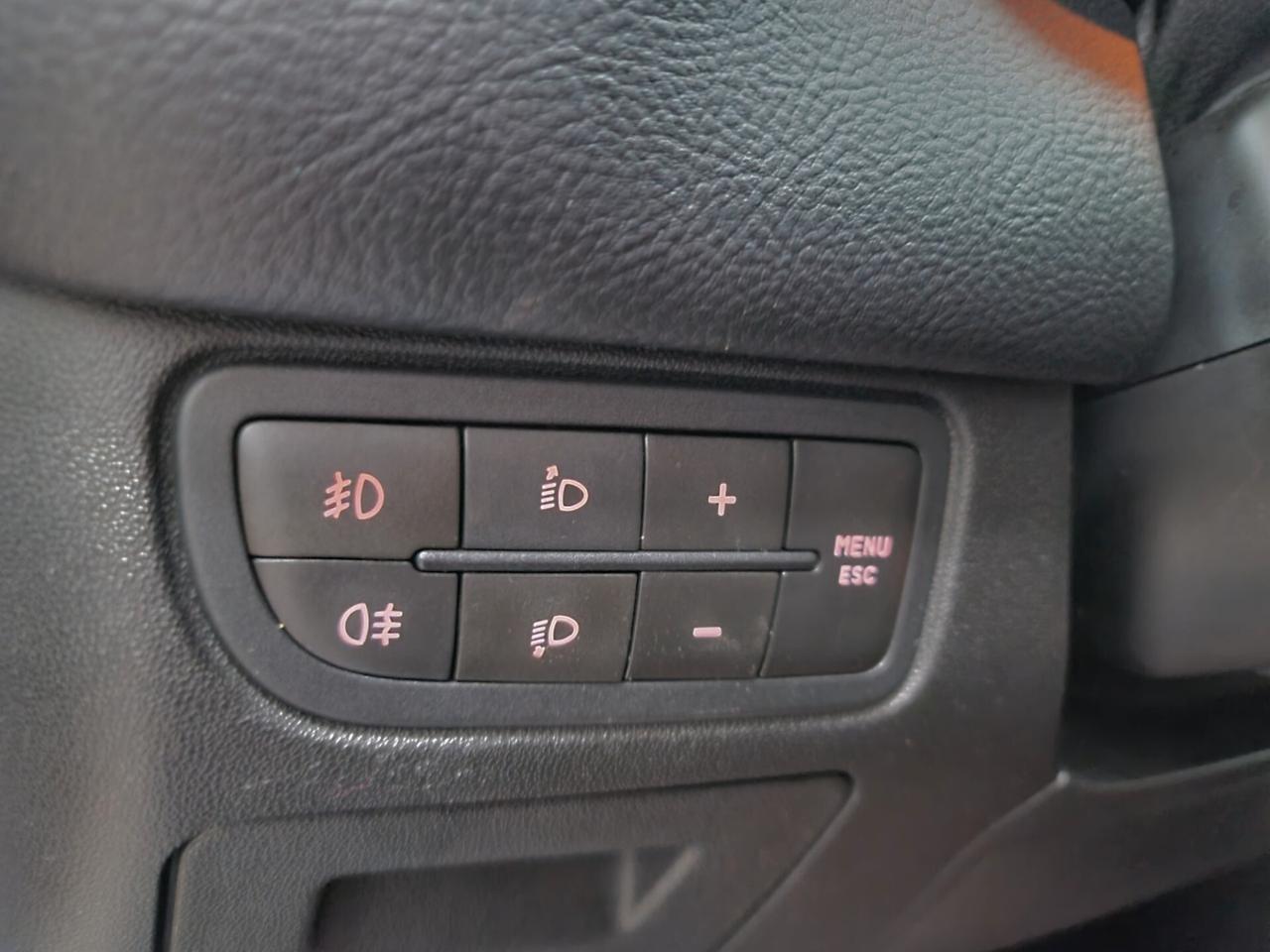 Fiat Punto Evo 1.6 Mjt DPF*Navigat.*Pelle*Cruise*PDC