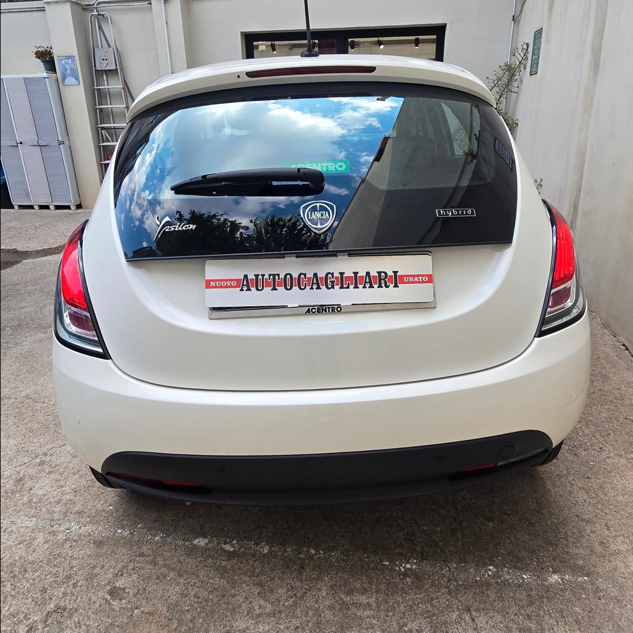 45.700 km - Lancia Ypsilon 1.0 FireFly 5 porte S&S Hybrid Ecochic Silver
