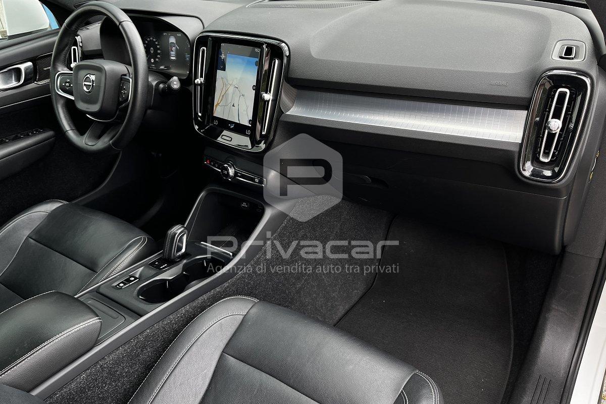 VOLVO XC40 D4 AWD Geartronic Momentum