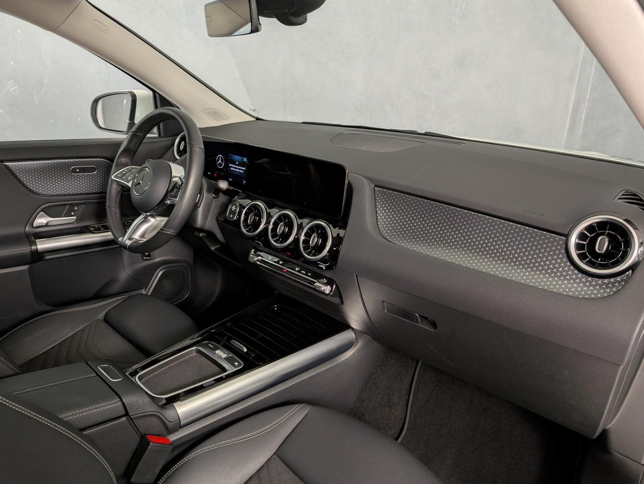 Mercedes-Benz 180 Automatic Progressive Advanced