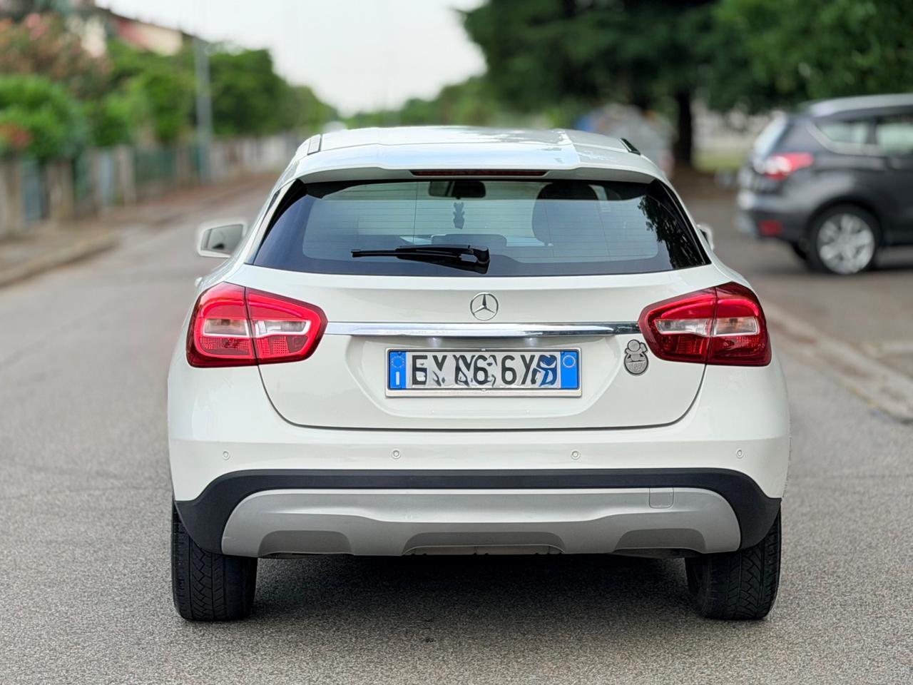 Mercedes-benz GLA 180 d Automatic Premium