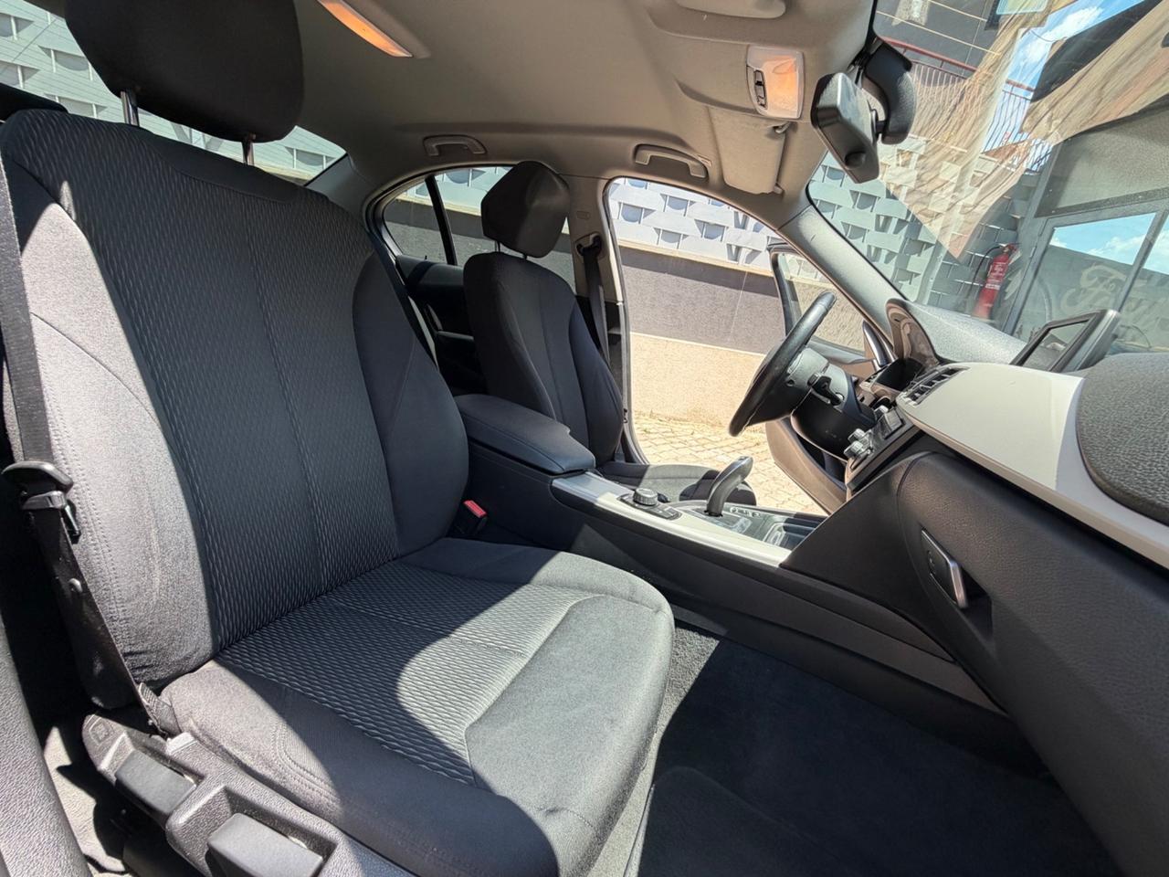 Bmw 318 d 143 CV Modern Cambio Autom 2015
