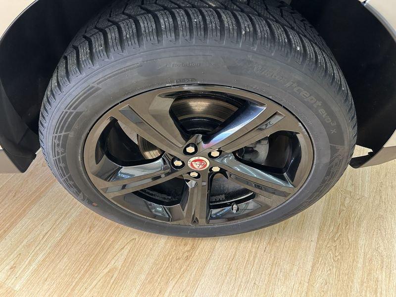 Jaguar F-Pace 2.0D 180cv PURE