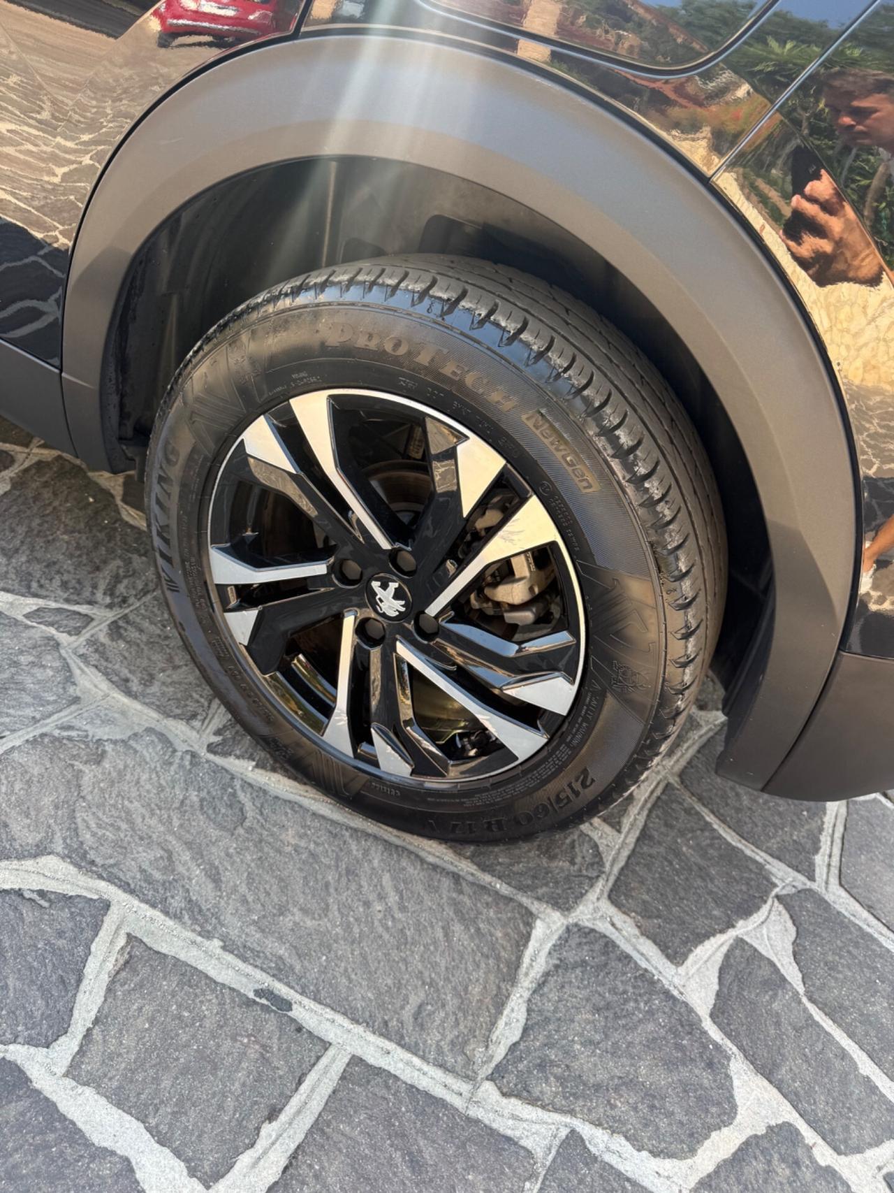 Peugeot 2008 1.5 diesel EAT8 Allure 2022 uni proprietario