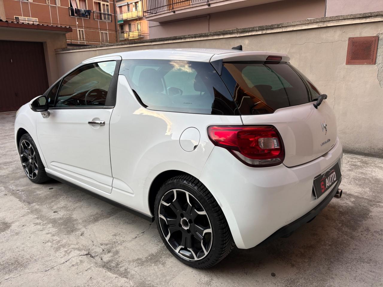 Ds DS3 3 1.6 HDi 90 Just Black
