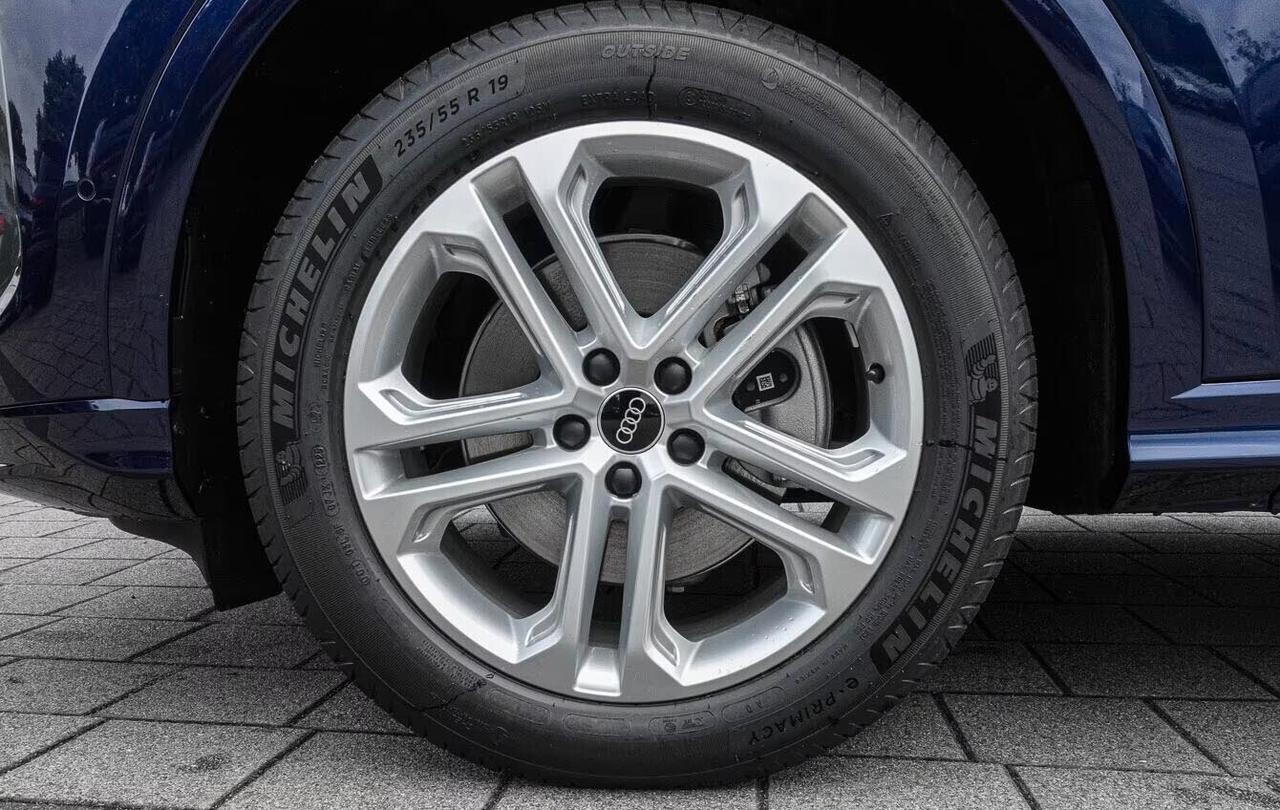 Audi Q5 Advanced *nuovo modello* Pacchetto Business con gancio di traino