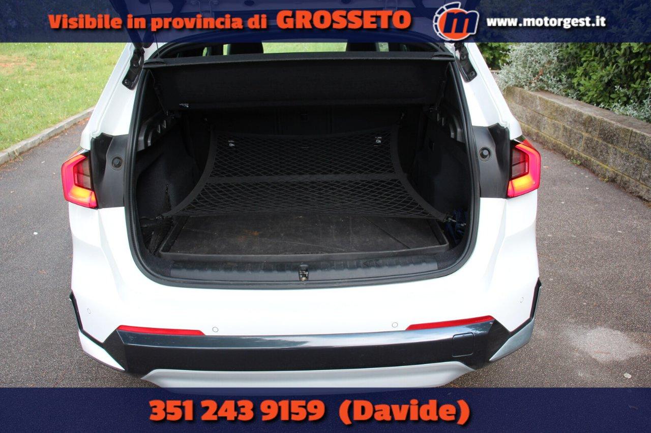 BMW iX1 edrive 20 X-Line