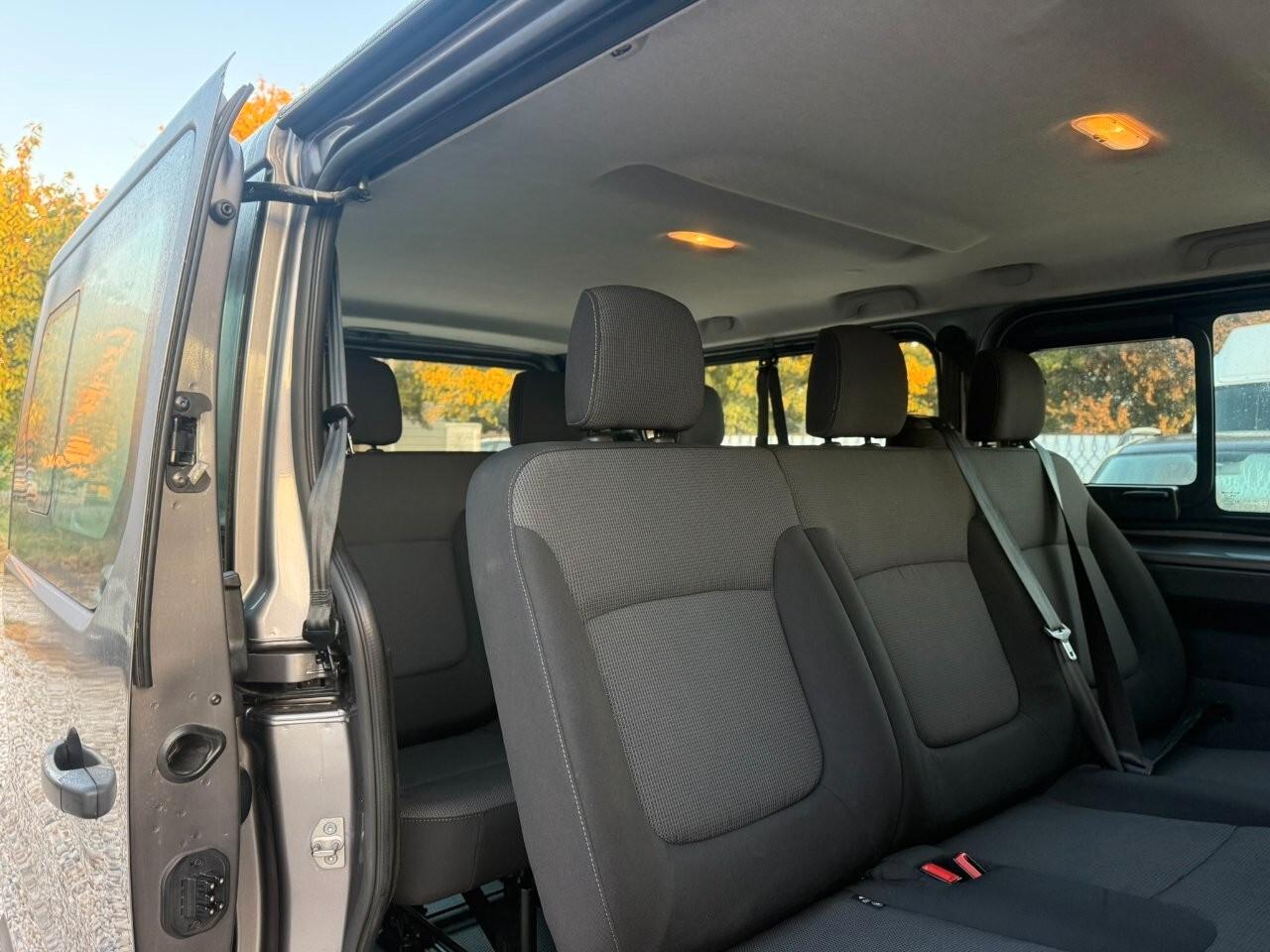 RENAULT TRAFIC PASSENGER T29 2.0 dCi 145 CV L2H1 ENERGY ZEN – SOLO 22.000 KM