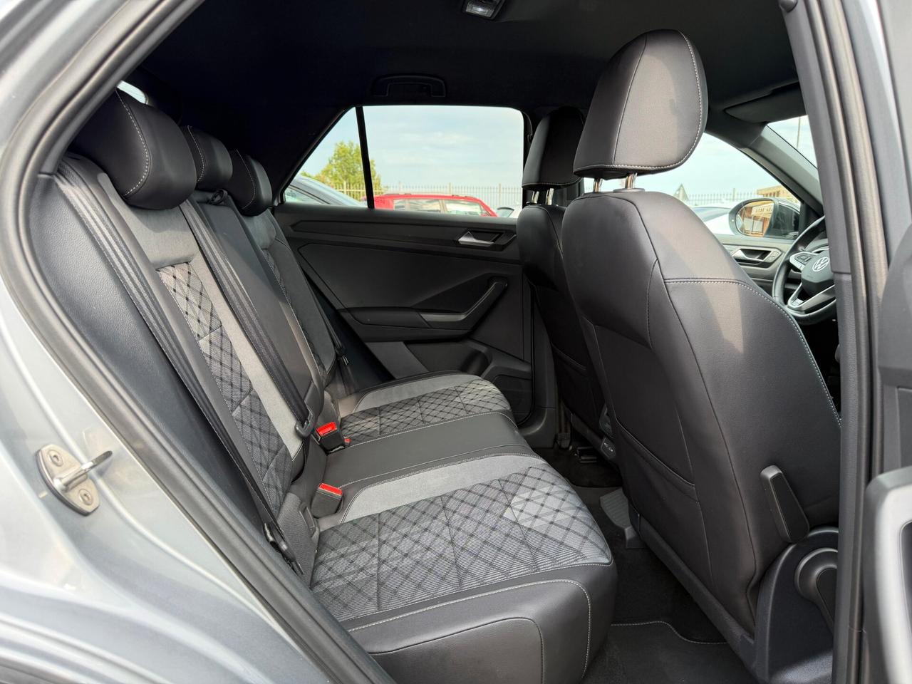 Volkswagen T-Roc 2.0 TDI SCR 150 CV DSG R-Line