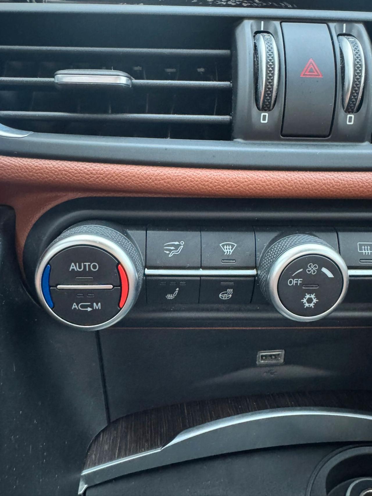 Alfa Romeo Giulia 2.2 Turbodiesel 210 CV AT8 AWD Q4 Veloce