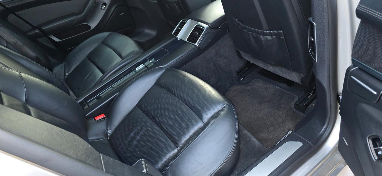 Porsche Panamera 3.0 Diesel Platinum Edition