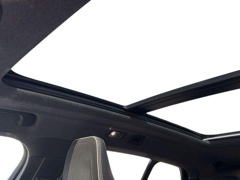 Volvo XC40 D3 150 CV Automatica NAVI TETTO LED R-design