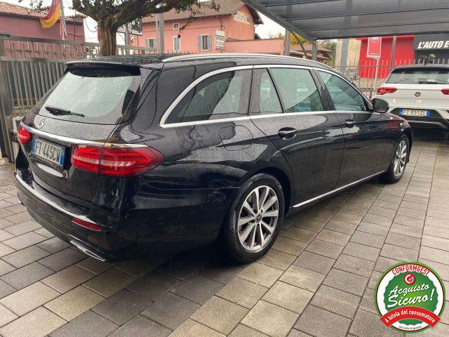 MERCEDES-BENZ E 220 d Exclusive 4matic auto