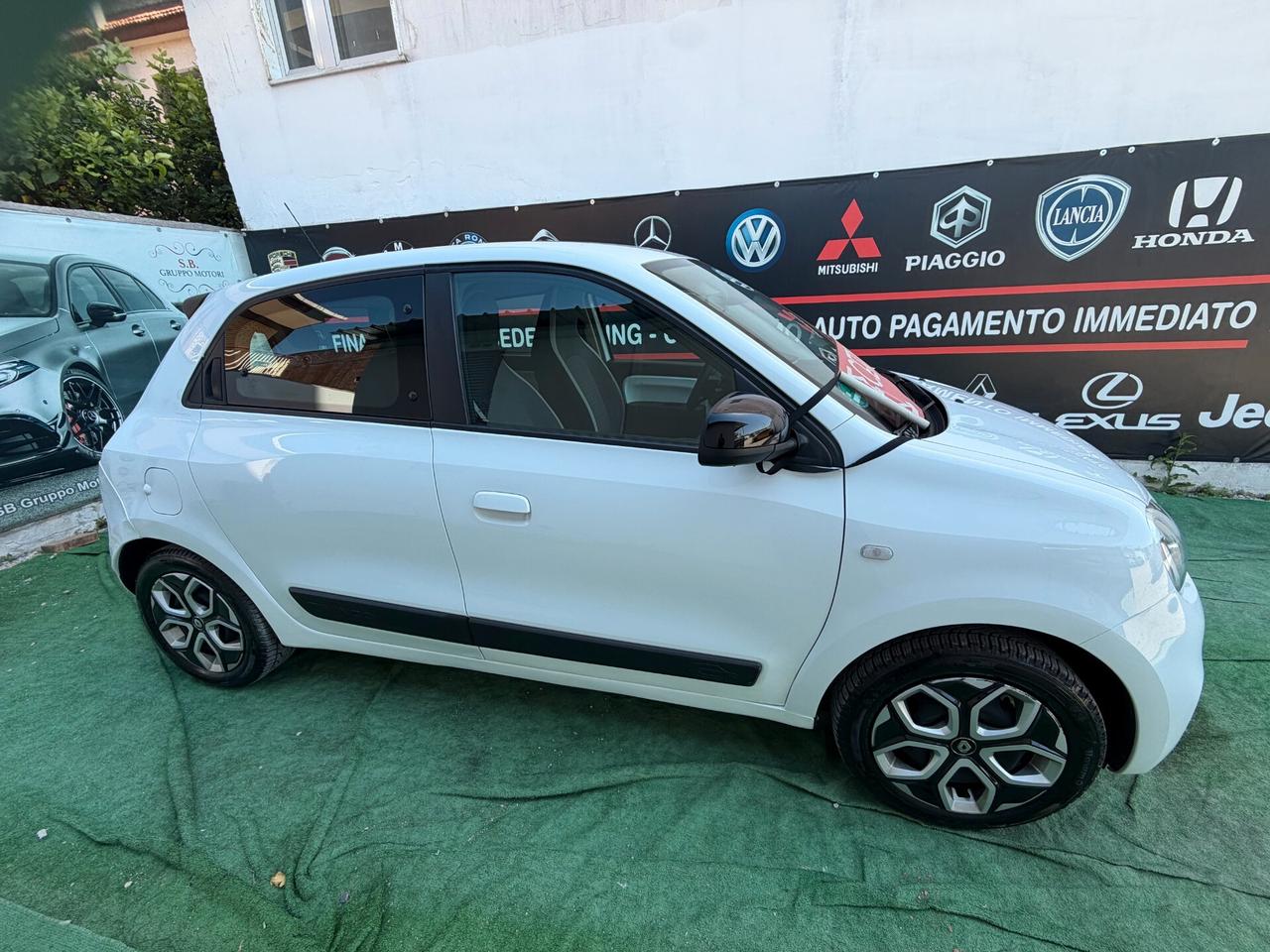 Renault Twingo 2024 1.0 65 CV FULL OPTION. LEGGI TUTTO!!!