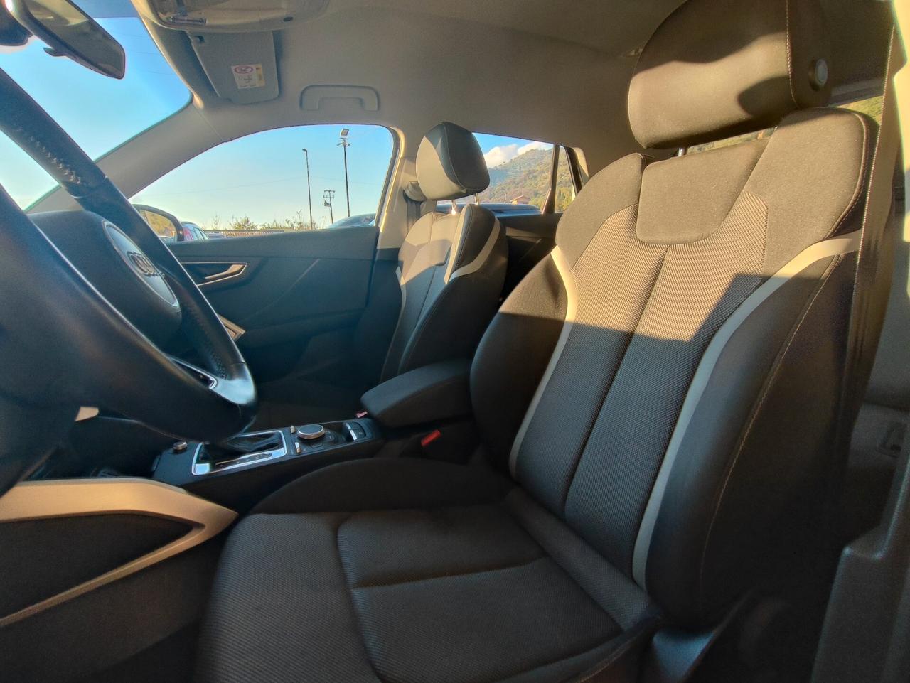 Audi Q2 30 TDI Business Design