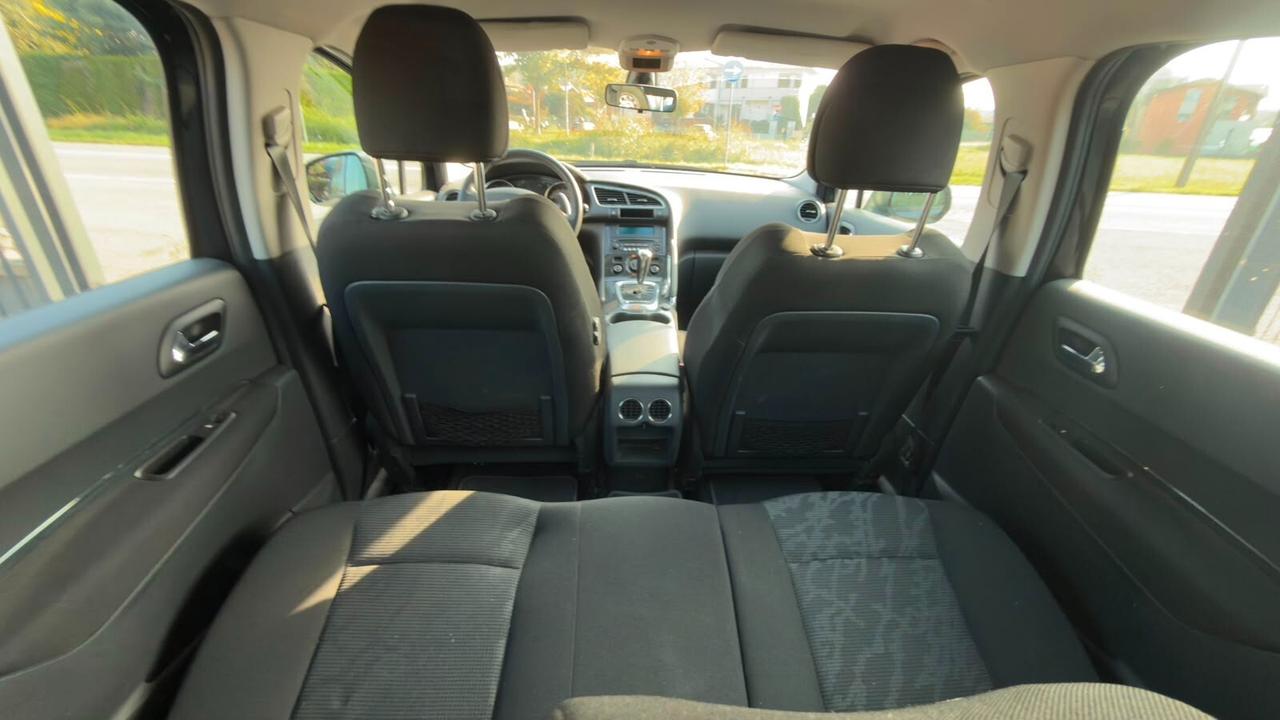Peugeot 3008 1.6 e-HDi 112CV cambio robotizzato Stop&Start Allure